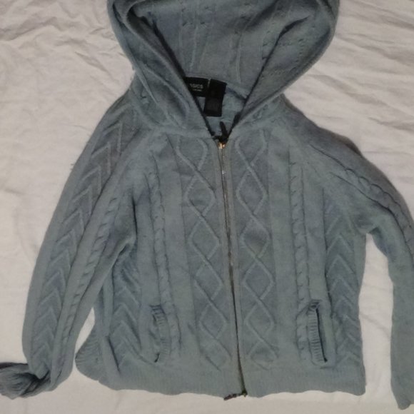 Light Blue Cable-Knit Sweater - Picture 5 of 7